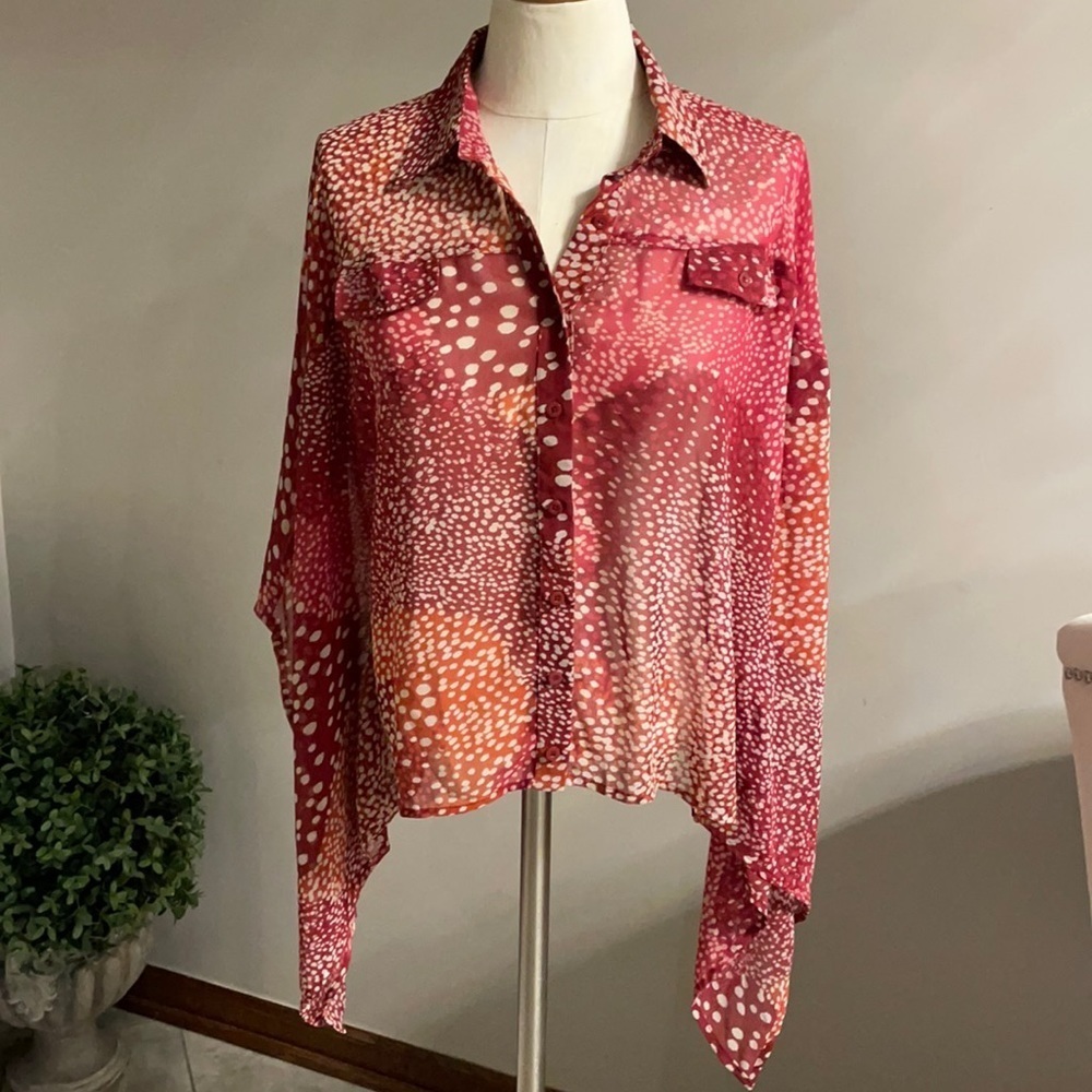 BISOU BISOU women’s ‘butterfly sleeve’ crop top. Button down. SIZE Small